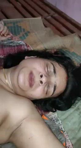 HORNY NEIGHBORHOOD BHABHI FUCKING YOUNG COLLEGE BOY WHEN HUBBY IS NOT HOME 👅 LINK