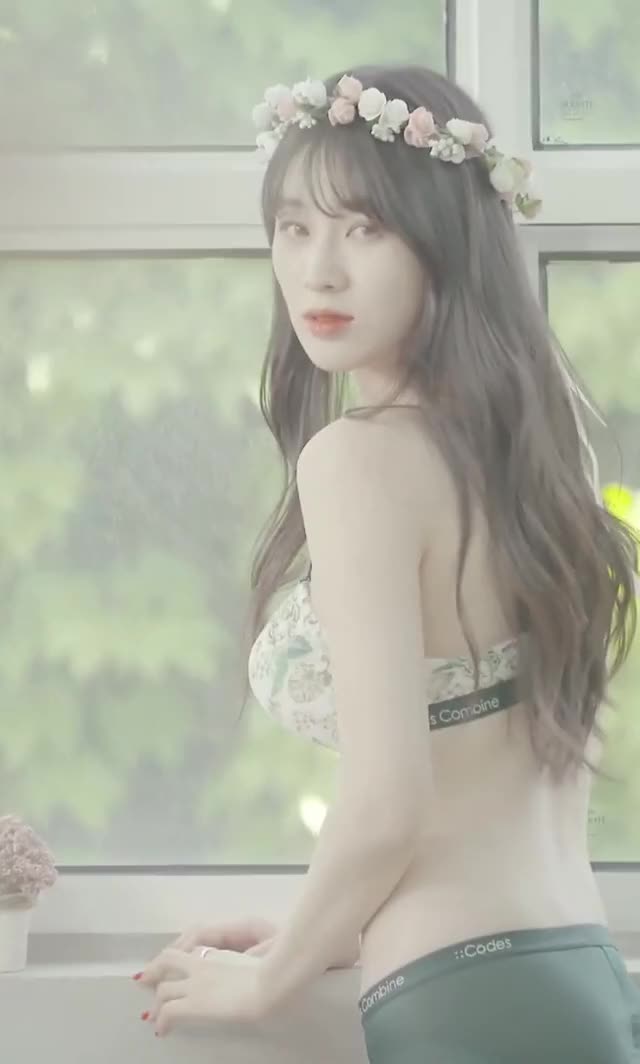 Kim Woo-hyun summer underwear .gif