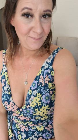 I love being a slutty flashing MILF