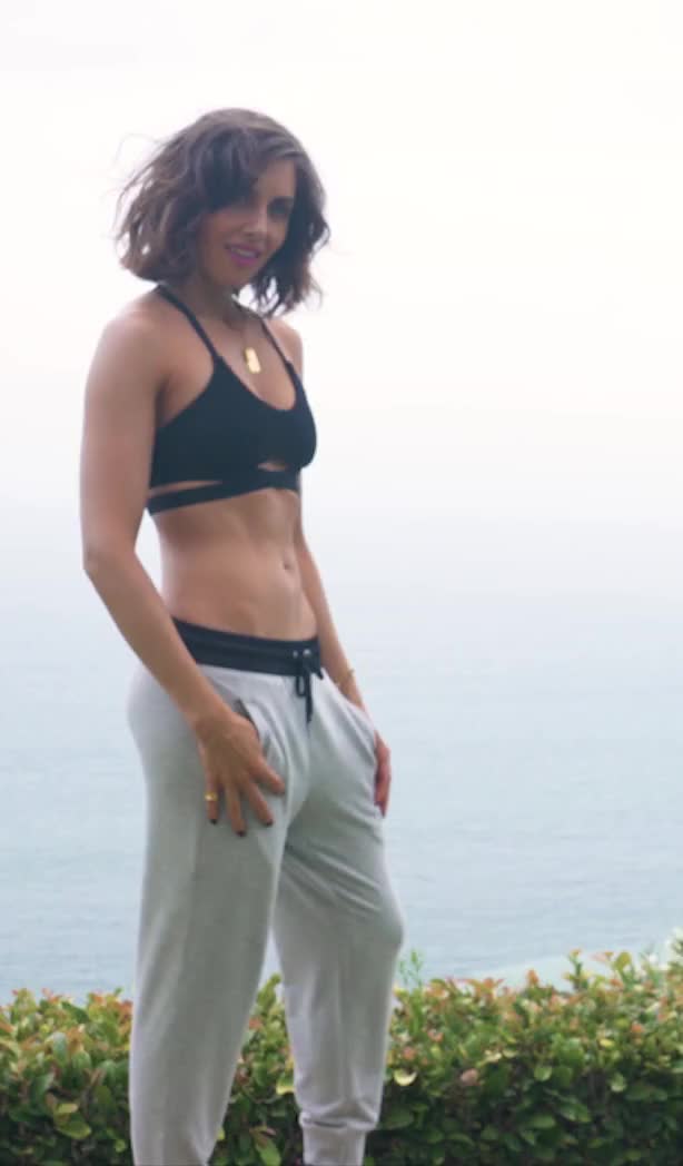 Behind The Scenes with Alison Brie for Women’s Health Magazine - 03