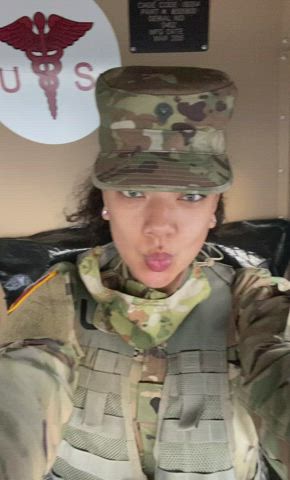 Army bae started Onlyfans.