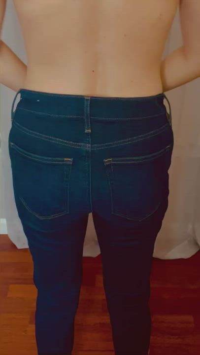 Do you like the gstring I have under my jeans?