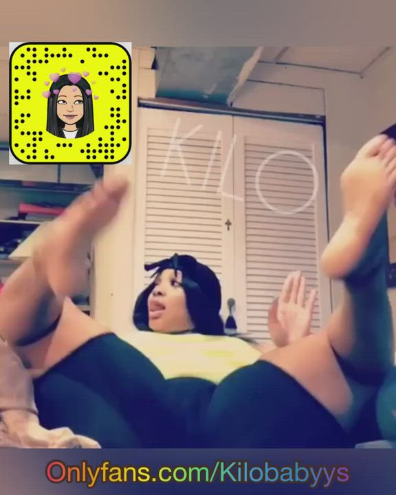 Ebony Flexible Legs gif
