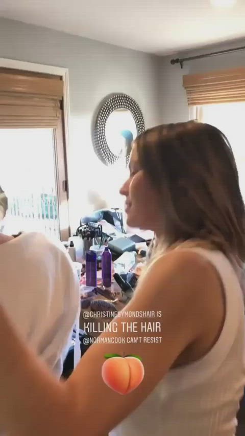 booty celebrity kaley cuoco gif