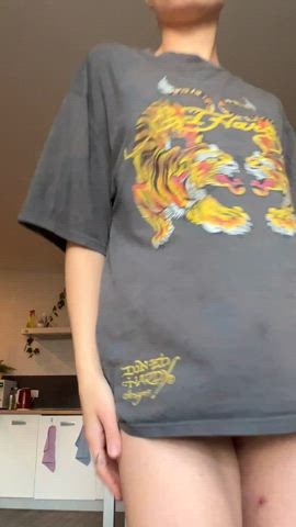 19 years old blonde cute onlyfans teen tits petite tiny-tits gif