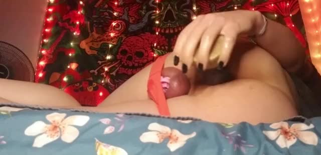 Clitty locked, pussy filled ?