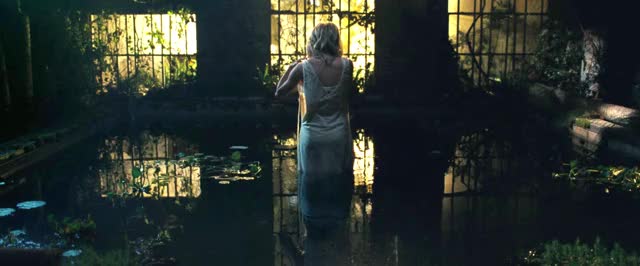 Lili Reinhart gif