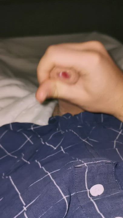 Couldn't sleep, so I decided to shoot a nice load 😋💦