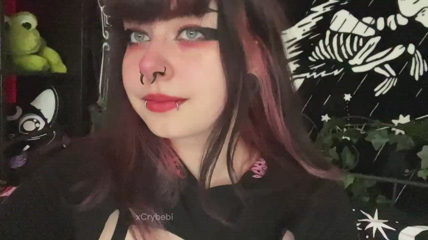Hiya <3 just queued up alot of new daily content on my OF! 20% off 🖤 link