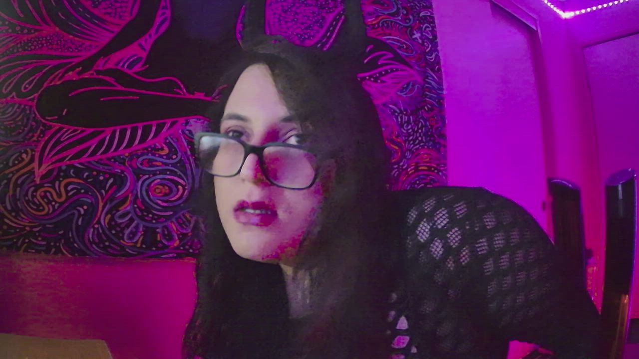Femboy succubus wants to seduce you with her PHA-TA ASS <3