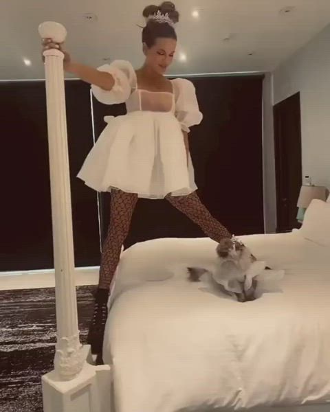 british kate beckinsale see through clothing gif