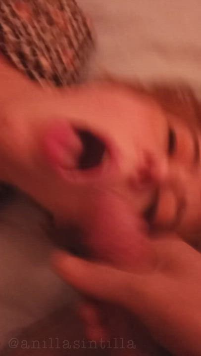 moaning and playing with my pussy as he cums on my face and makes me lick it up 💕💦👅