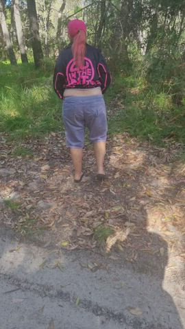 weekly walk to the beach and one of us needed a pit stop. bugger, better stop and