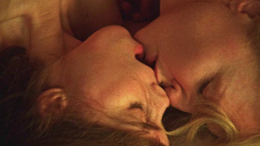 actress cate blanchett celebrity cuddle kissing lesbian movie nude rooney mara uncensored