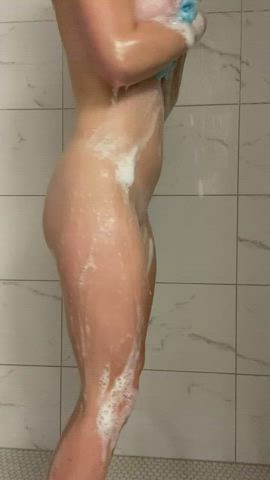 Getting all sudsy 🧼😈