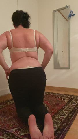 Anyone on here a fan of single curvy moms like me?