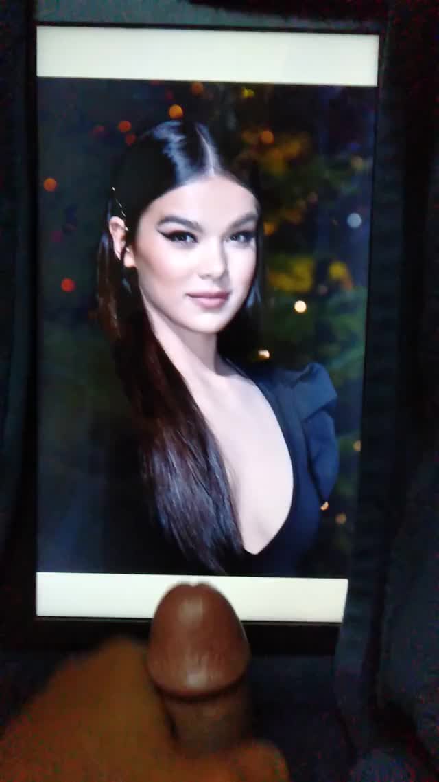 VID20201211124502 Hailee Steinfeld’s Birthday Tribute