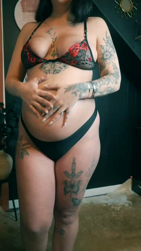 Wanna help me oil my belly (and the rest of me)? 😈