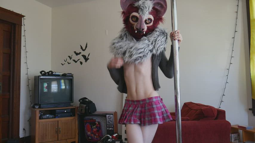 Wanna get weird with me~? >:3