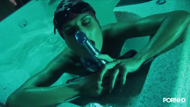 Wild sex games in the spa - HD-Easyporn.com