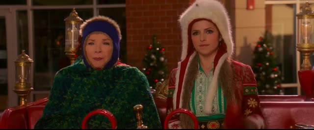 Noelle.2019.720p.WEBRip.XviD.AC3-FGT.avi 15