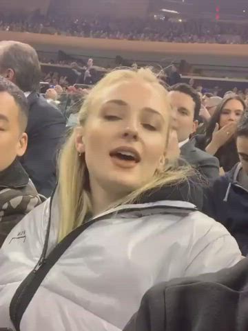 Celebrity Cute Sophie Turner gif