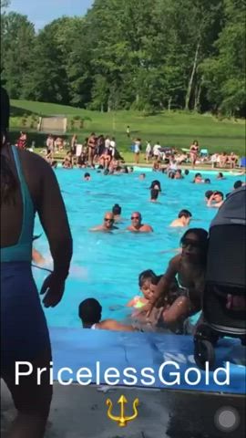 big ass bikini candid jiggling latina nipslip pool spanish voyeur gif
