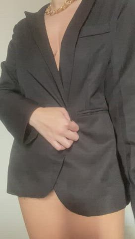 I am the girl of your Dreams: naughty natural busty blonde 😈 Over 700 videos and