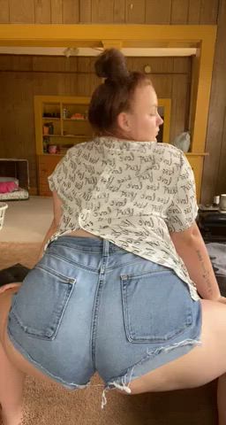 Imagine being behind me while I shake my ass on you baby 😩🍆🍑