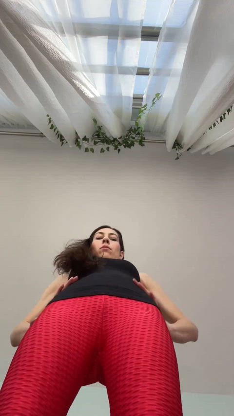 crush dirty feet feet feet fetish giantess soles gif