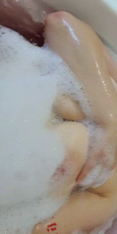 Bath time titty play 😍