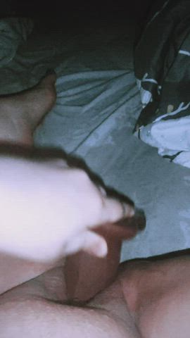 I'm such a slut I could squirt from being raped, would you rape me? 😶