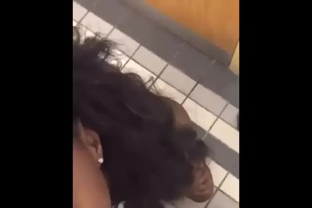 Black_Beauties_madmaxxx9_-_Public_bathroom-1610955