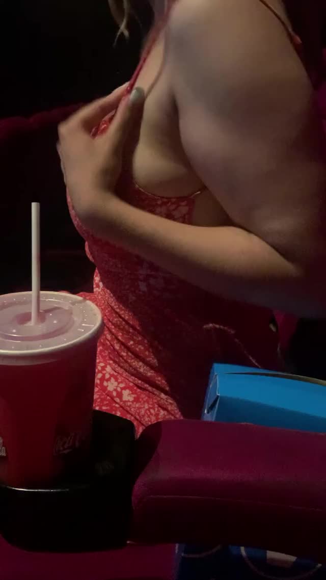 I've always been a [F]antasy to get fucked in the cinema ?