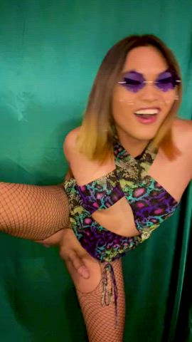 Standing and stuffing myself gets my girlcock so hard 🤭🍆😮‍💨