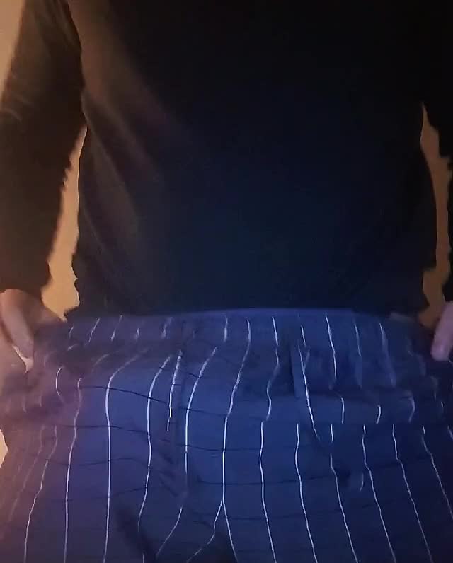 Wie werkt er vanuit huis en heeft ook de hele dag een chillbroek aan? (M)