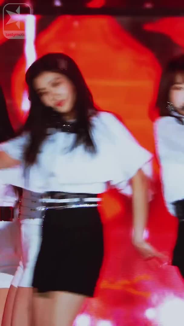 IZONE 190115 @ Seoul Music Awards Miyawaki Sakura by Poly rhythm 2