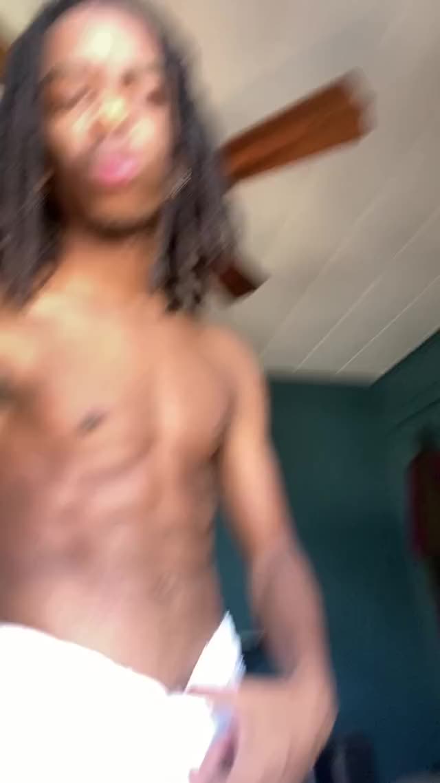 Dm me if you like what you see 😈