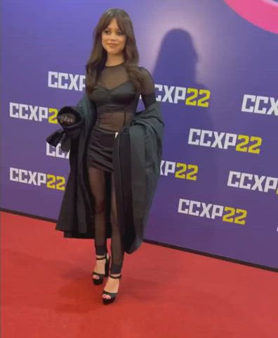 Jenna Ortega - Sexy on the red carpet