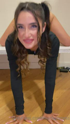Who wants to fuck this bitch!! Mackzjones 14gb stuff in comments 👇🤤