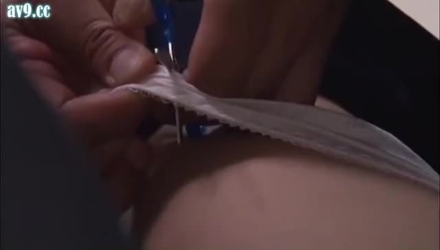 Intercrural molesting-rubbing a woman with a nasty woman and[free-jav-porn-streaming.blogspot.com]