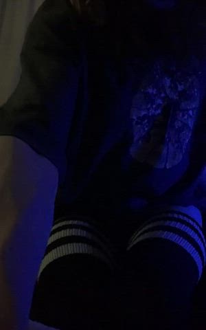 In my comfiest shirt for this one <3
