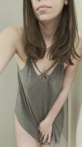 A little mombod tease to start your weekend