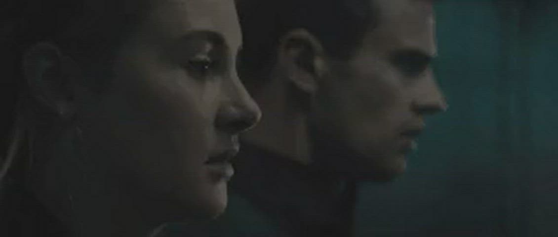 celebrity reaction shailene woodley gif