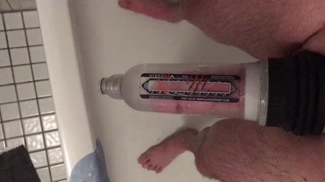 Pumping with bathmate - sideview