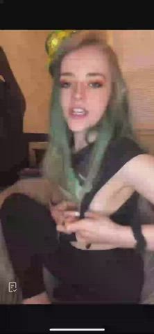 Cute Natural Tits Sideboob gif