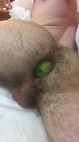 Stretching out my pussy hole.
