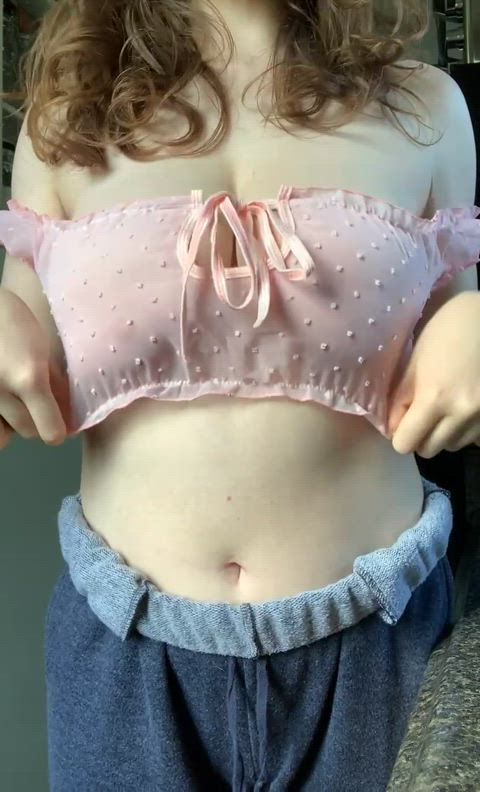 amateur big tits boobs cute huge tits nsfw natural tits onlyfans redhead tits gif
