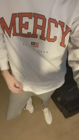 Grey Sweatpants ☑️……Huge Cock ☑️….😏