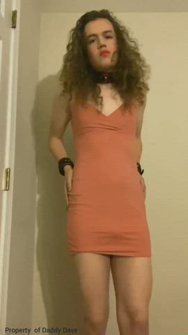Show the wonderful people of Reddit that sweet pussy of yours, my sissy Iana before